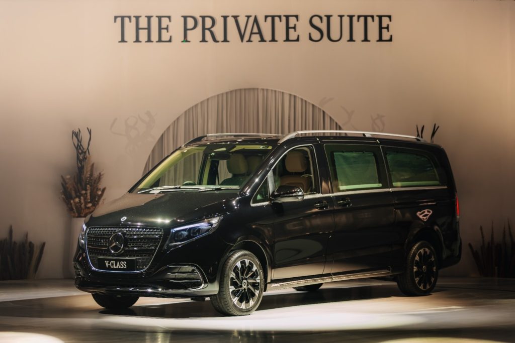 The V Class inaugurates a petrol powertrain in India for the first time