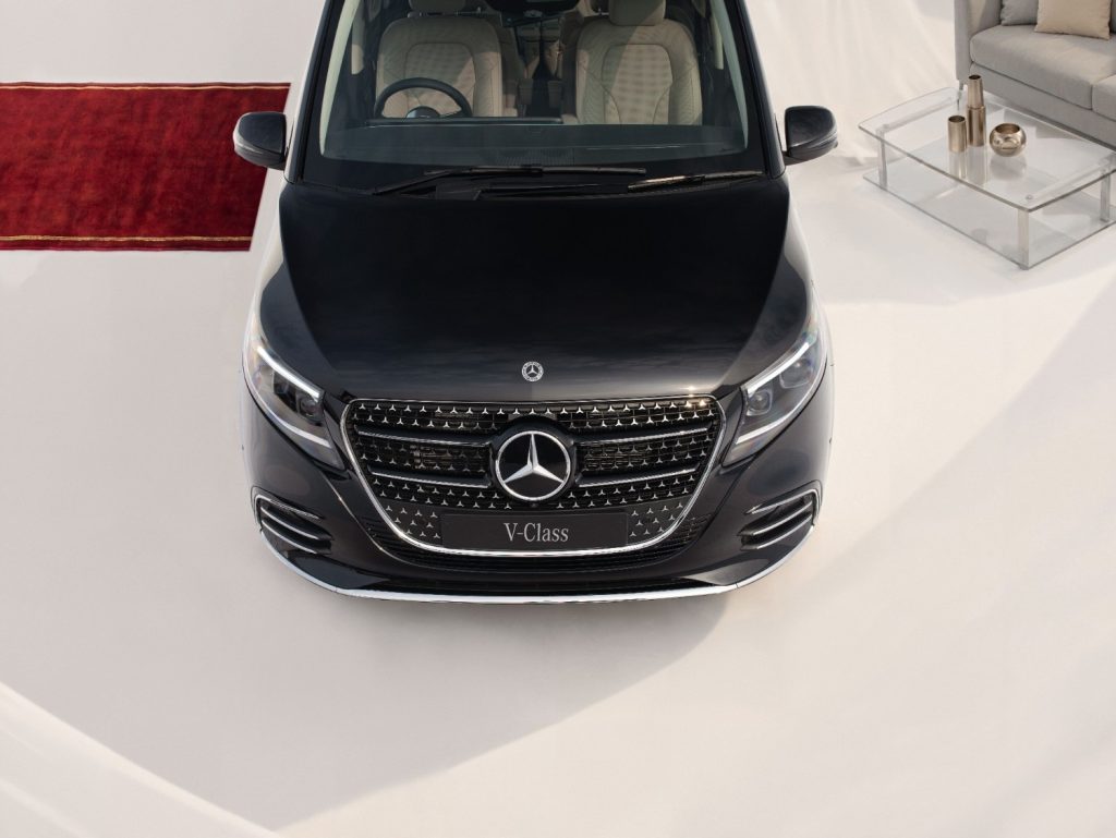 The V Class inaugurates a petrol powertrain in India for the first time