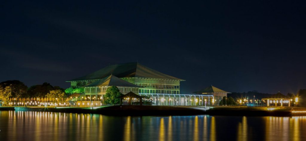 Another of Bawa’s masterpieces, this building floats like a pavilion amidst a man-made lake