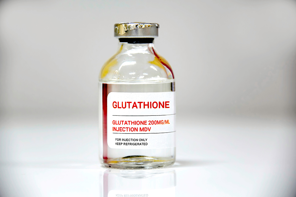 Vial of glutathione 200mg for injection only on white background Glutathione For Skin, glutathione for skin whitening, how to use glutathione for skin lightening, glutathione skin benefits, best glutathione dosage for skin, glutathione whitening cream,