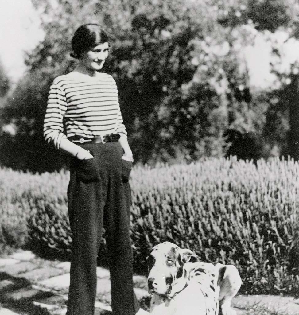 Coco Chanel biography,Coco Chanel story,Gabrielle Chanel life story,Who was Coco Chanel,Coco Chanel fashion designer,Chanel brand history,