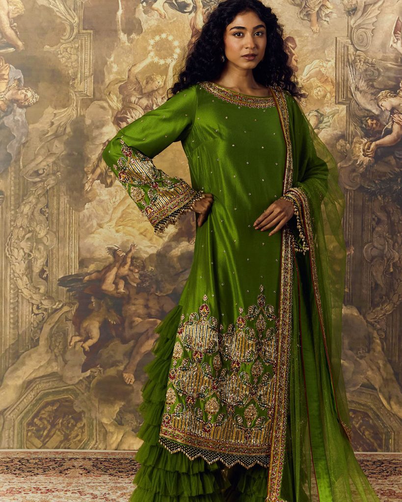 personalized Eid gift option for him, luxury Eid gifting for him, affordable Eid gifting for him, trendy Eid gifting for him, 