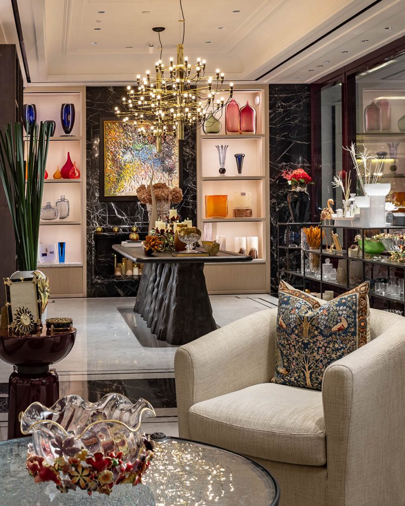 modern royal interiors India, luxury Indian homes design, premium wall decor India, luxury lighting India, chandeliers India luxury homes,