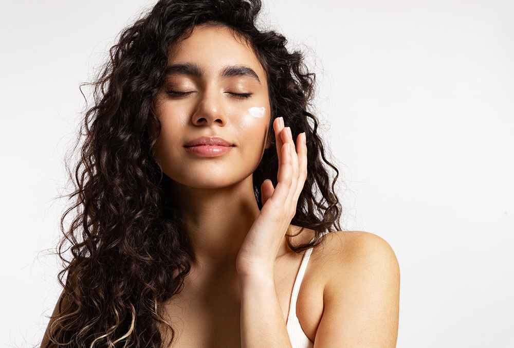 What Exactly Is Skin Flooding?, skin flooding, skin flooding 101, skin flooding guide, skin flooding benefits, what is skin flooding, how to do skin flooding,