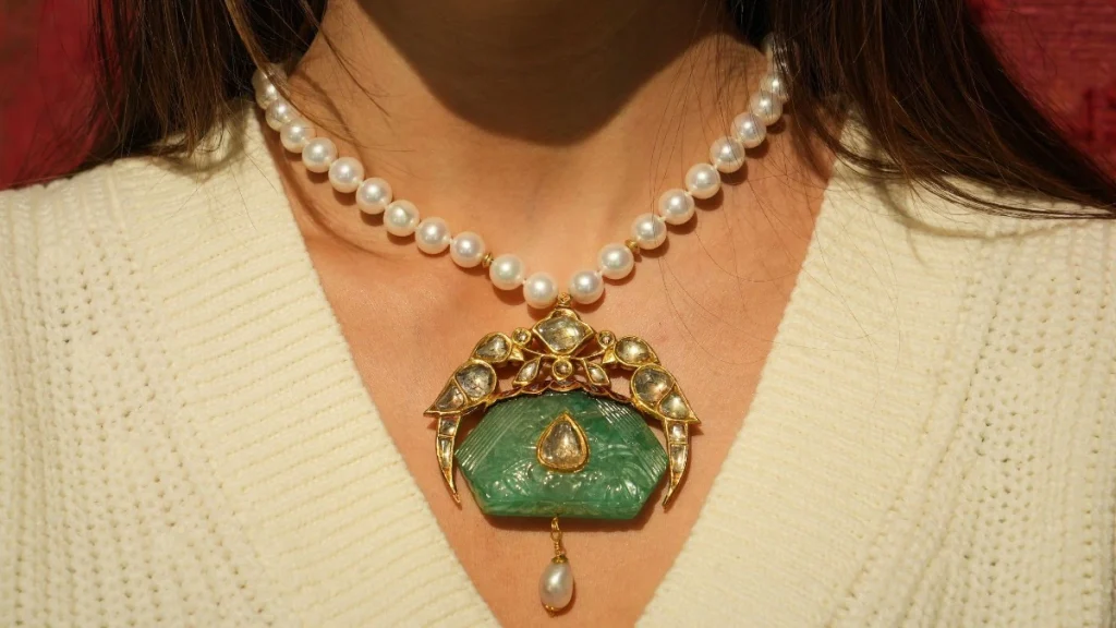 Cancer is drawn to objects that carry emotional resonance and history. Vintage jewellery, particularly