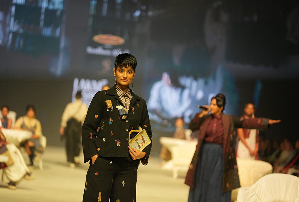 playful details of handcrafted crockery, baskets, mannequins, earrings, badges, and clips placed it in contemporary imagination.