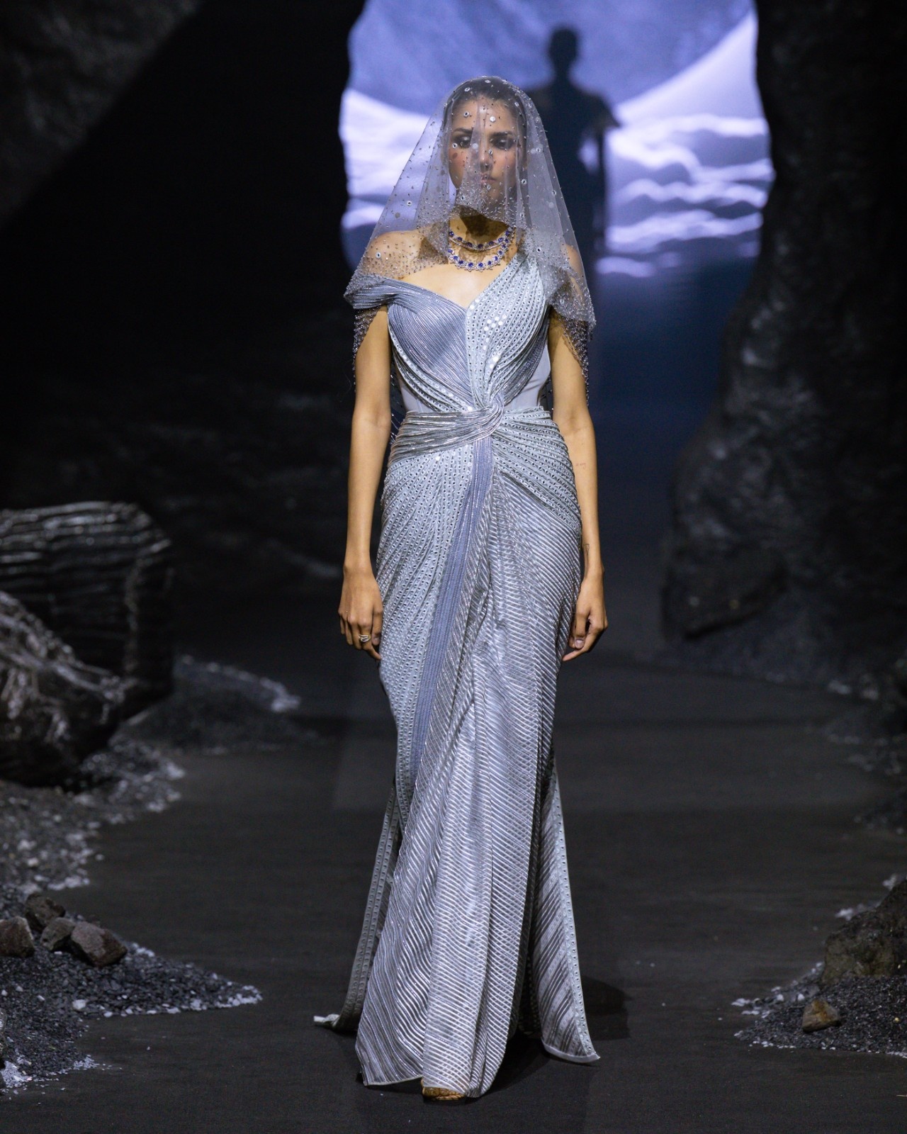 lakme x fdci 2026 amit aggarwal designs, amit aggarwal lakme fashion week, lakme fashion week amit aggarwal couture,