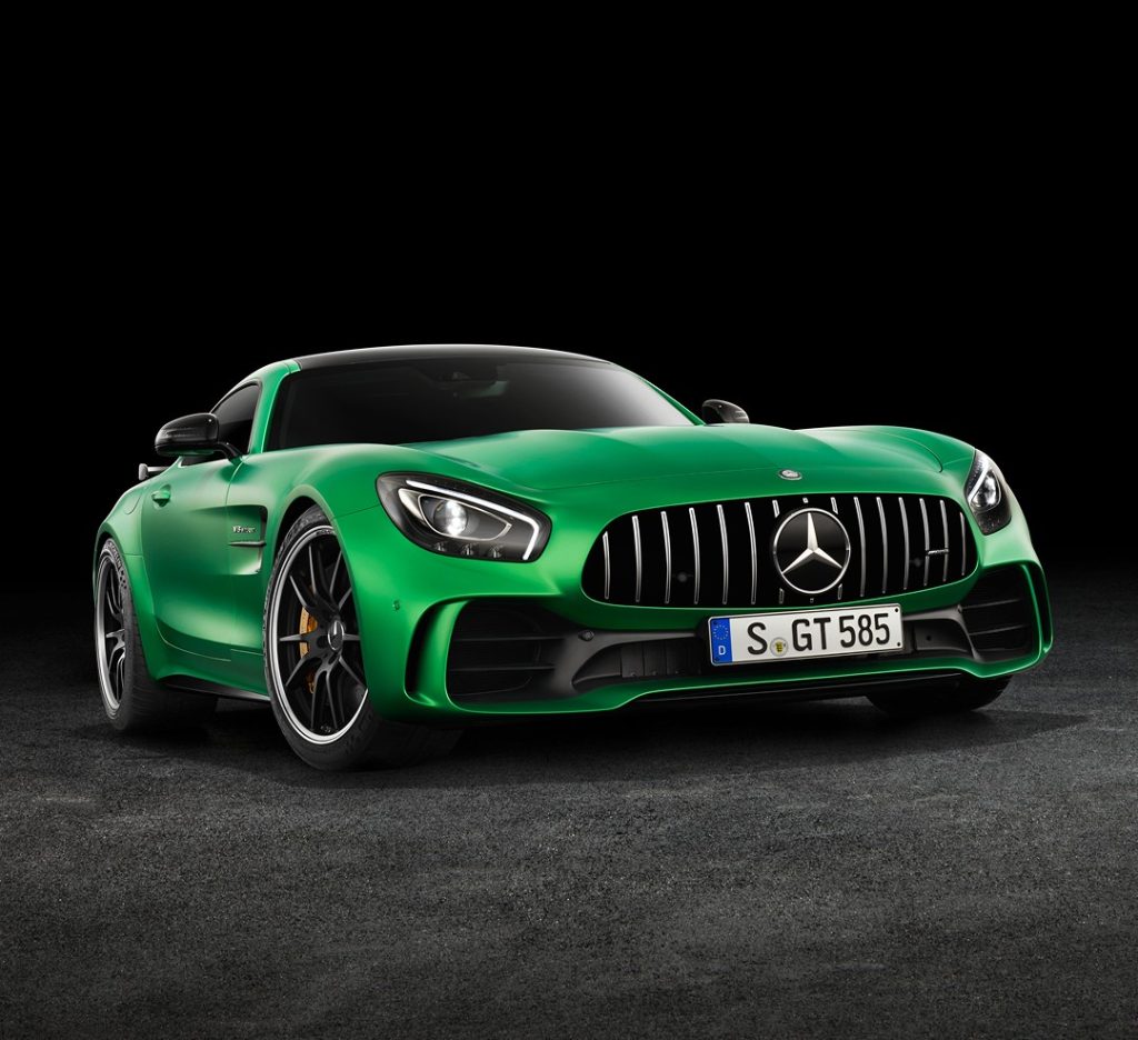 Now this is where things get properly serious. Green Hell Magno, a matte finish masterpiece