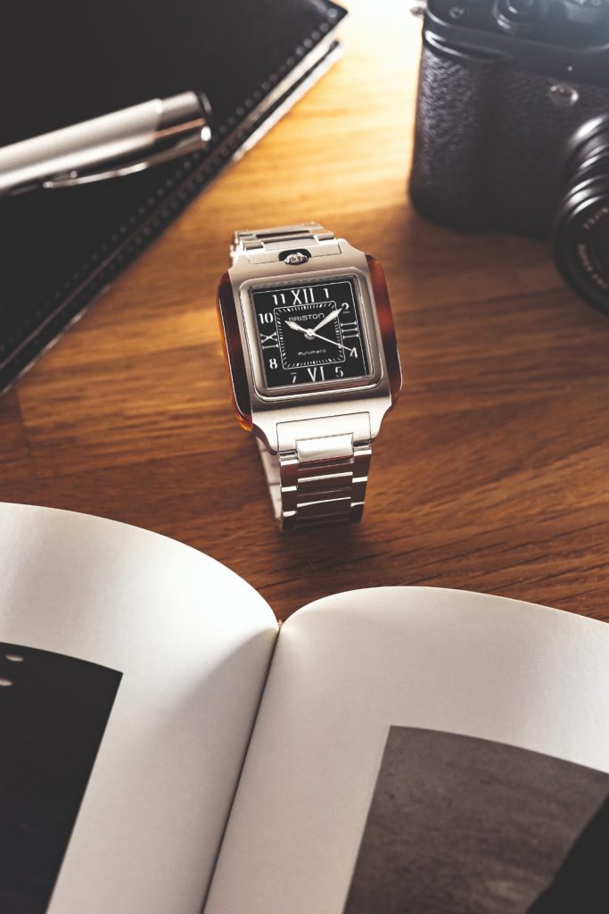 Similar to how we started in France, we would think about having a few Briston boutiques with not only watches, but also eyewear