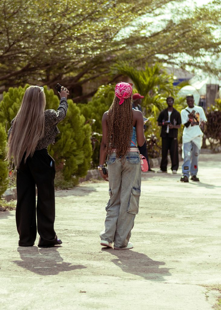 leggings trend decline, are leggings in trend, athleisure vs formal wear shift, post-pandemic athleisure decline, oversaturation of athleisure market,