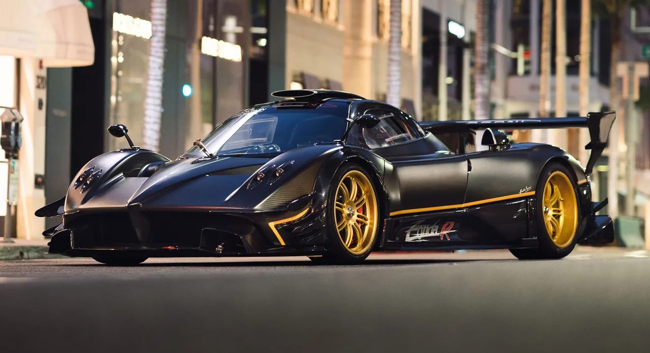 Difference Between Carbon Fibre and Alcantara in Cars: Weight, Performance And Luxury Explained