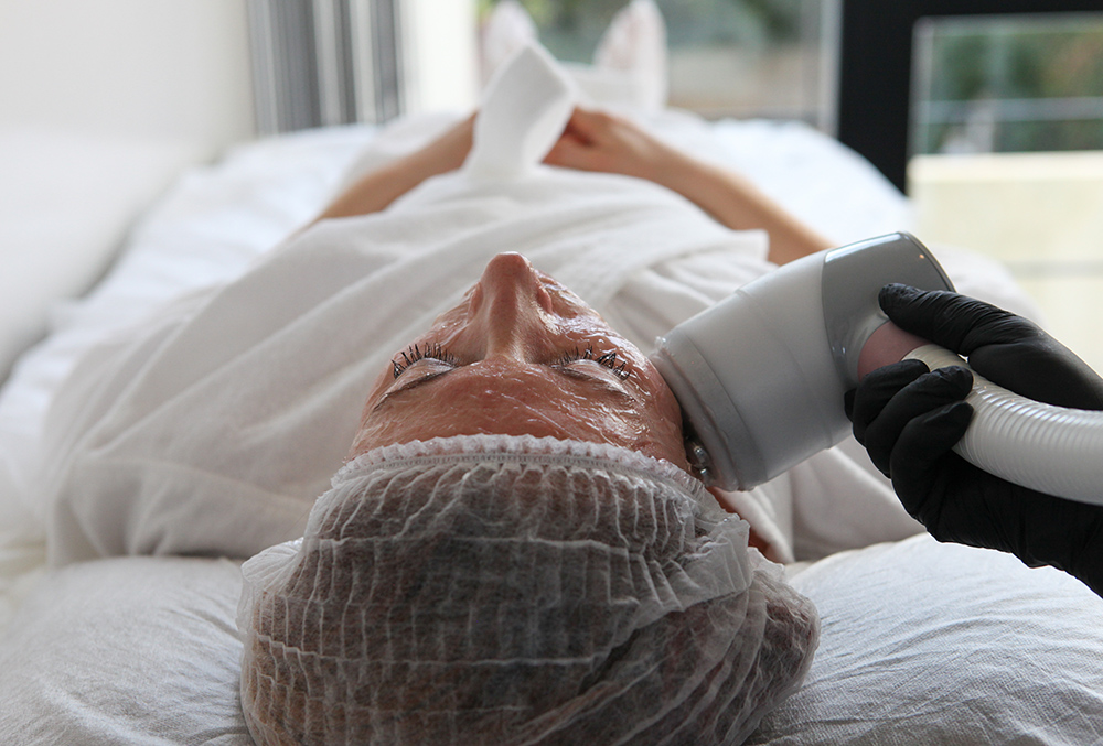 Plasmax, Plasmax treatment for face, benefits of Plasmax, elite wellness retreats, premi