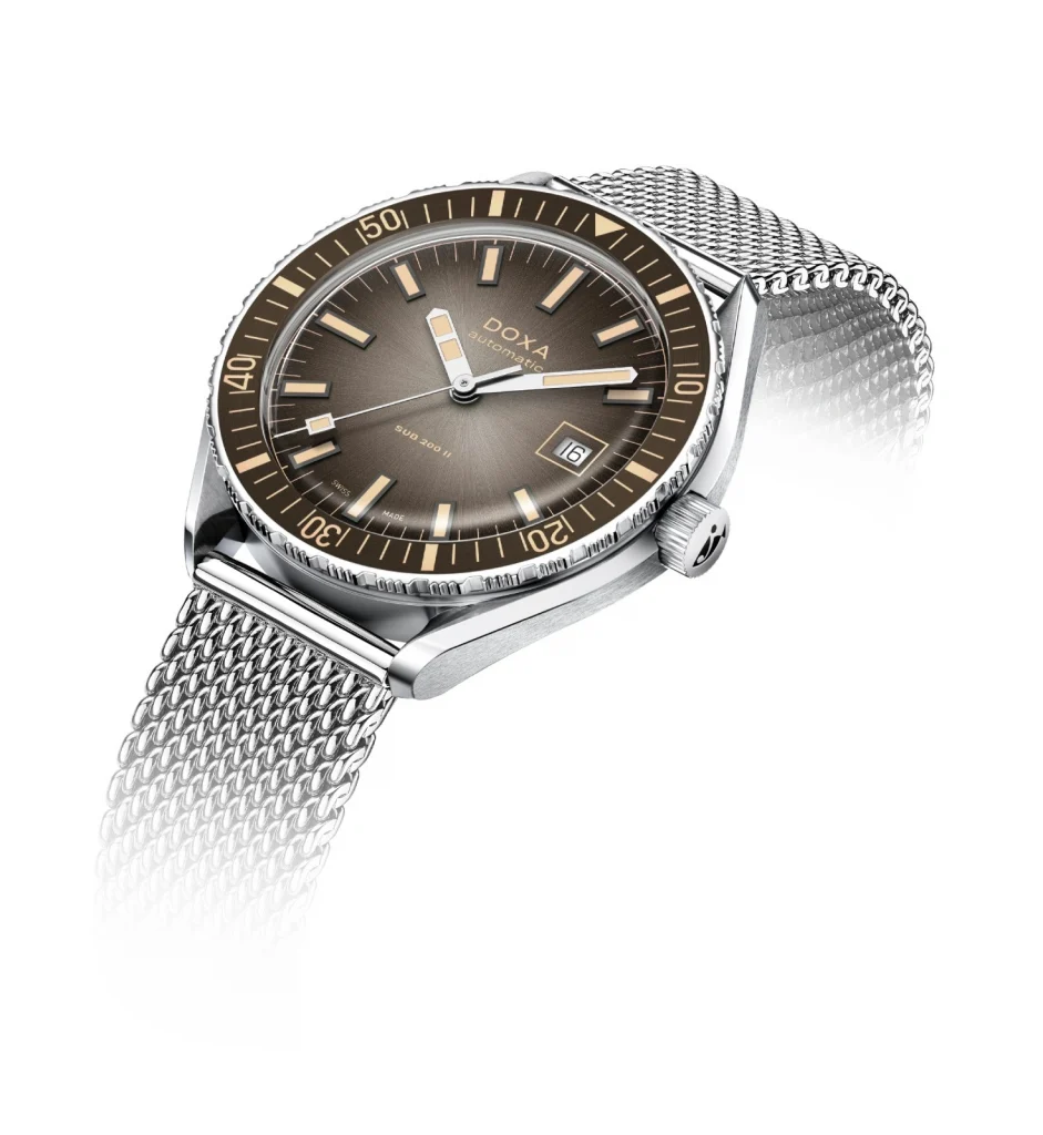 The 200m water resistant DOXA SUB 200 II in its grey guise takes that familiar