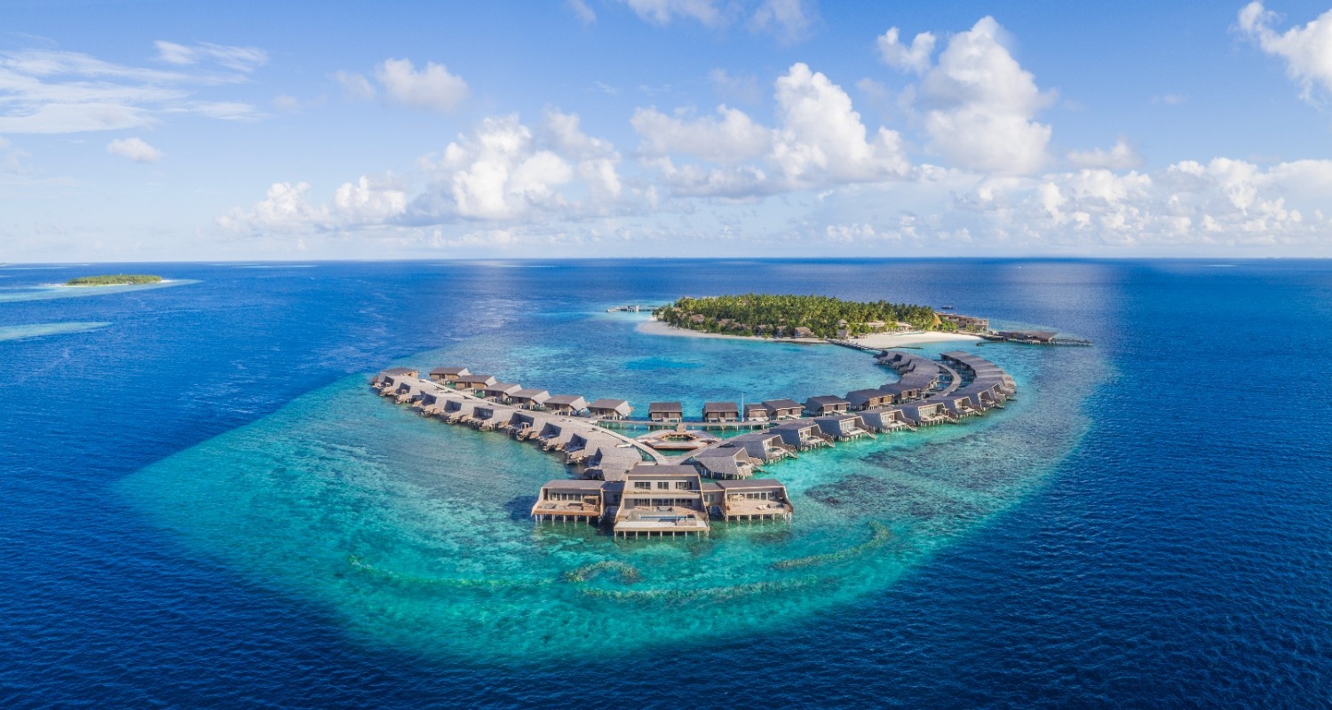 St Regis Maldives Vommuli Resort architecture, St Regis Maldives architecture design inspiration, St Regis resort nature inspired architecture Maldives,