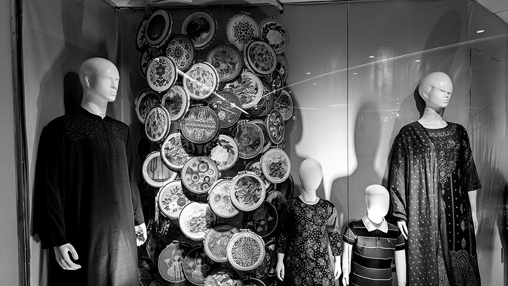 Noida workers protest,India fashion industry wages,garment workers salary India,luxury fashion India artisans,