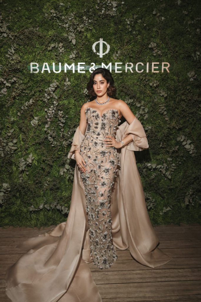 And that is where this collaboration finds its footing. It is not about placing a face next to a watch