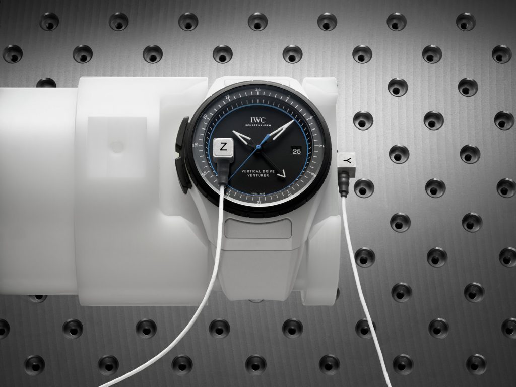 The Pilot’s Venturer Vertical Drive boasts a matte black dial that is reduced to the absolute essentials and avoids