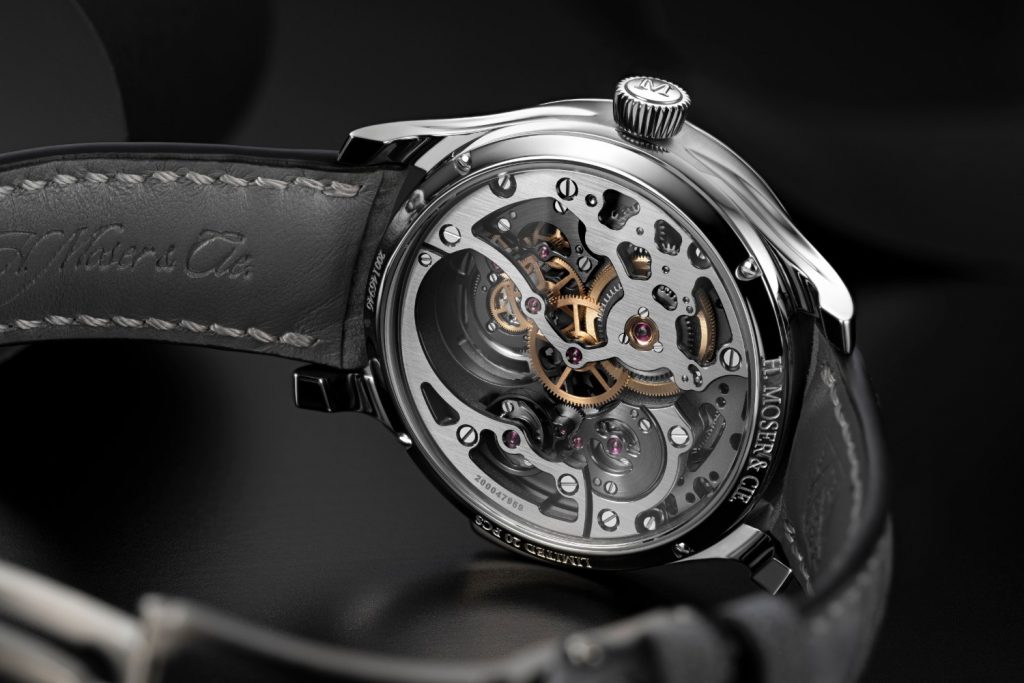 This radical construction required a complete rethinking of the movement, with curved chimes positioned