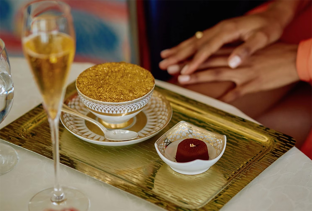 Dubai luxury hotel closure