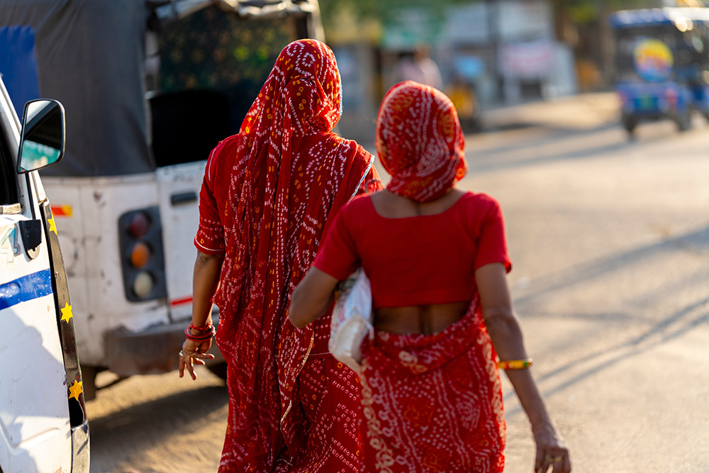 The History Of Bandhani,why is Ralph Lauren bandhani skirt controversial,did Ralph Lauren copy Indian bandhani design,