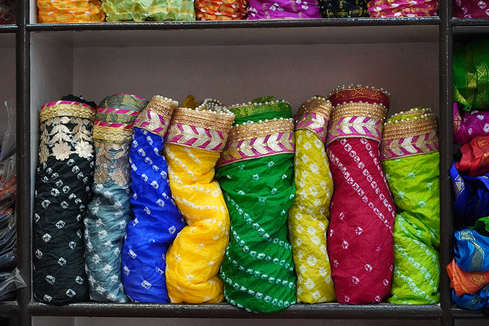 How Bandhani Is Made,ralph lauren vintage jhumka row,ralph lauren stealing indian design,ralph lauren stealing indian craft, cultural appropriation