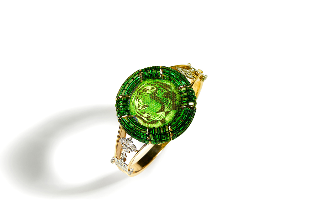 coloured gemstones statement jewellery trend, coloured gemstones sustainable jewellery trend, coloured gemstones popularity in modern jewellery,