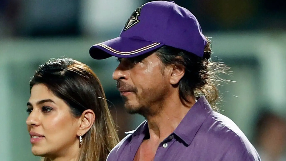 SRK's Manager Pooja Dadlani, Pooja Dadlani apartments Bandra,Shah Rukh Khan manager property,