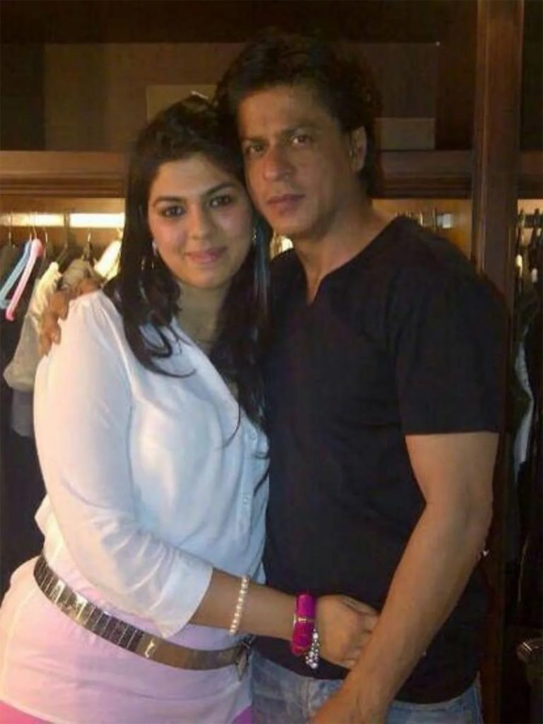 celebrity manager real estate India,Bandra luxury flats purchase,Bollywood real estate deals,premium residential projects Bandra,Bollywood celebrity investments Mumbai,