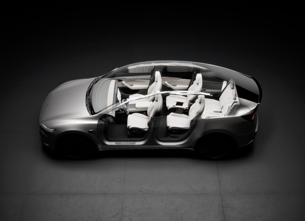 The second row? Captain seats. Proper ones. With powered armrests, ventilation, heating