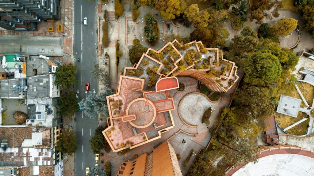 o Salmona, red brick was not just a material, it was a vocabulary