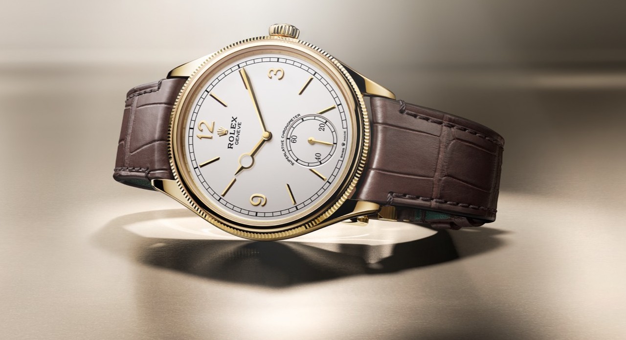 Collectors Are Returning To Small Case Watches For Vintage Appeal