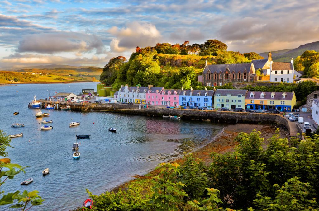 Scorpio belongs on Skye, where the landscape feels dramatic and the whisky follows suit. Distilleries like Talisker deliver depth, darkness, and a certain untamed intensity.