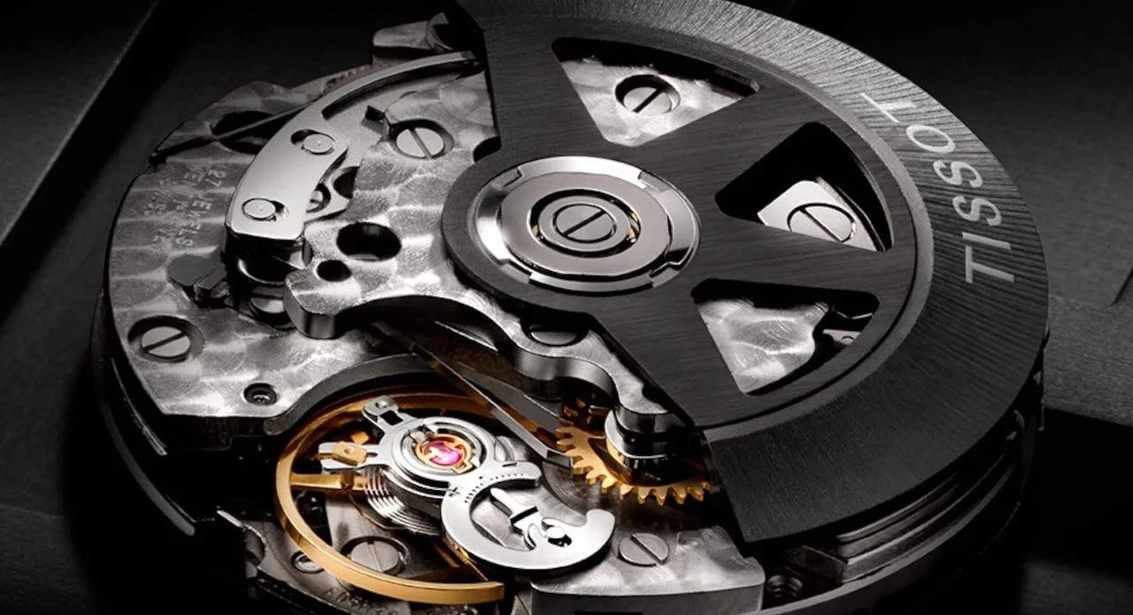 It is tiny, hidden, and almost never mentioned in showroom conversations, yet without it, even the most expensive mechanical watch would simply unwind itself into chaos