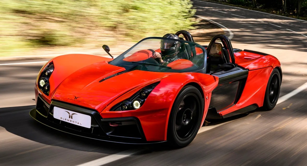 Why Lightweight Cars Feel More Alive Than Heavy Performance Machines