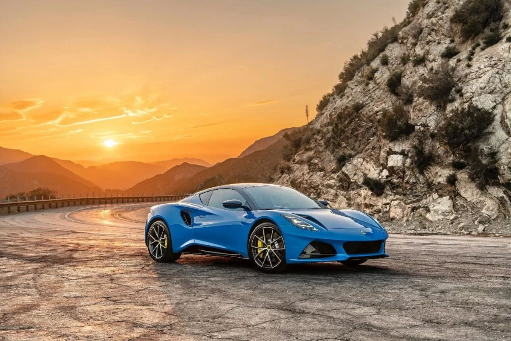 A lightweight car does not need absurd horsepower numbers to feel fast