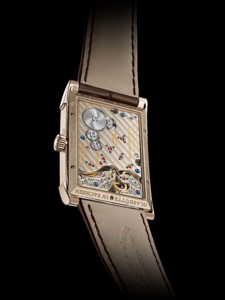 Visible through the sapphire crystal caseback i