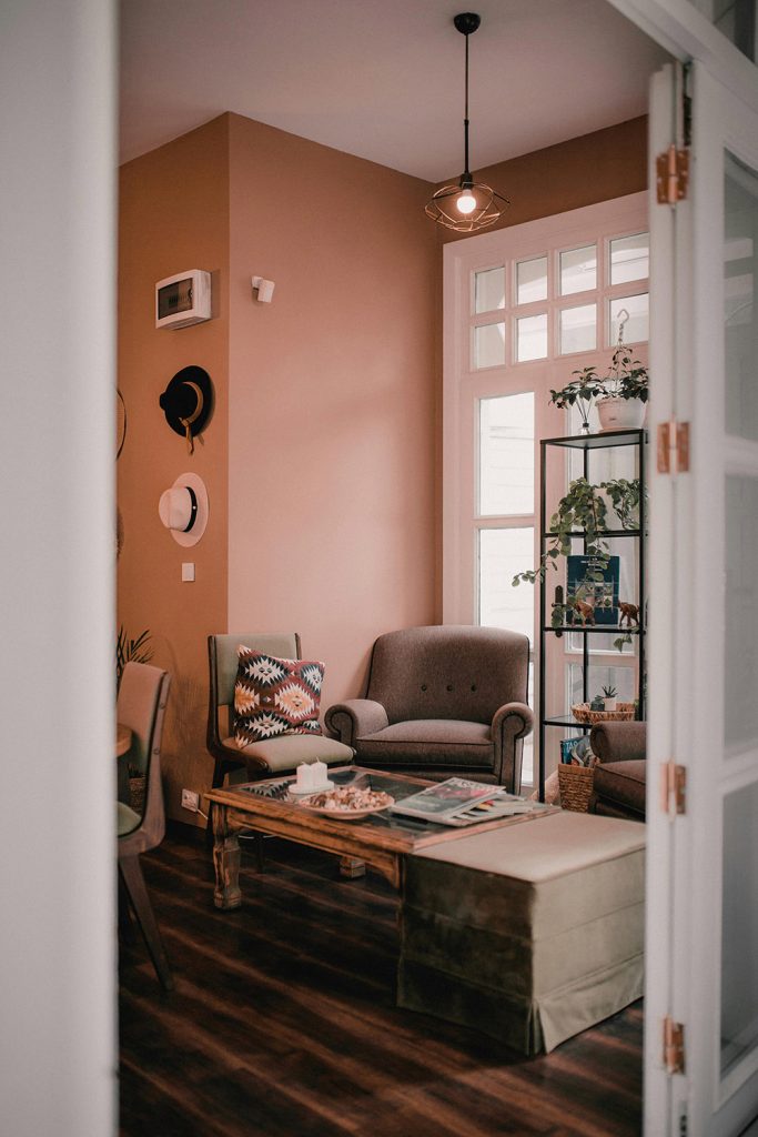 Pale Peach: Warmth Minus The Heat