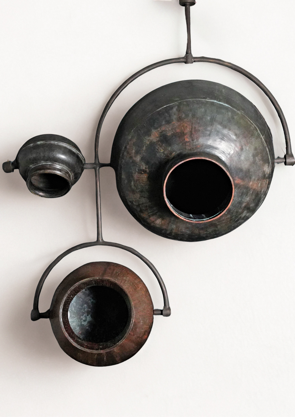 Clay in quiet orbit—Matka Mobile balances motion and form