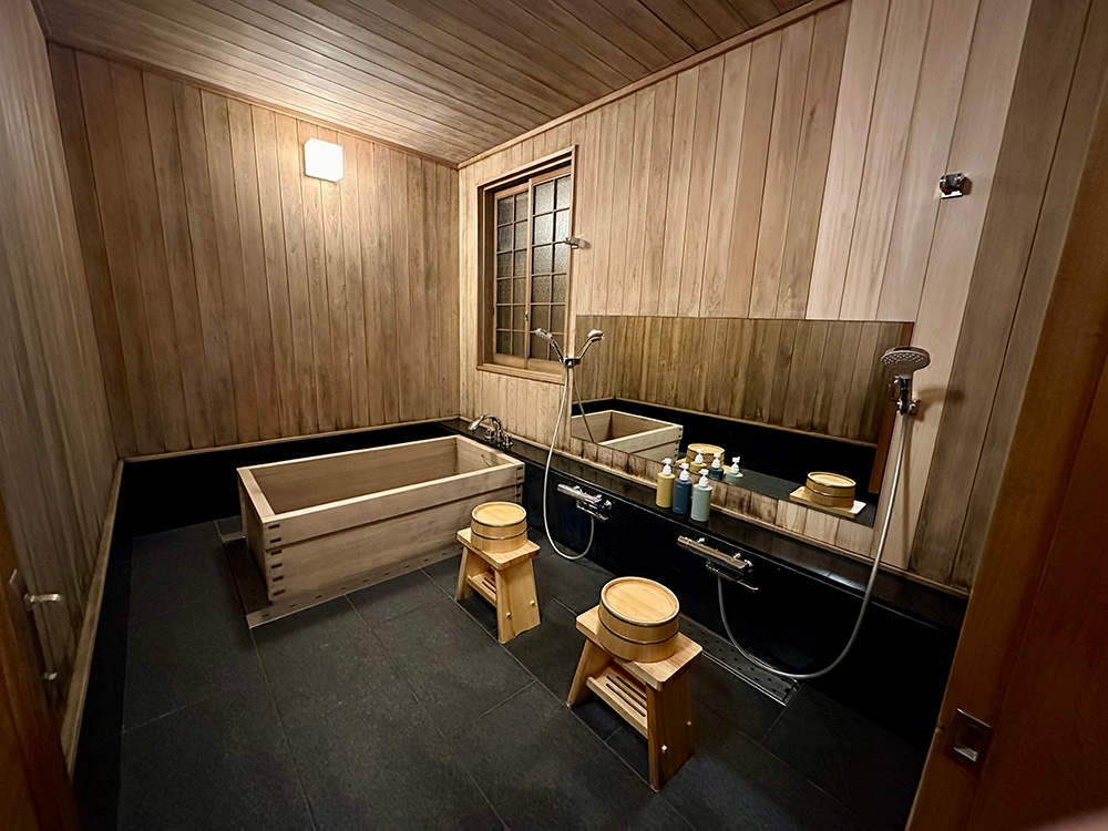 Japanese bathroom trends for modern homes,