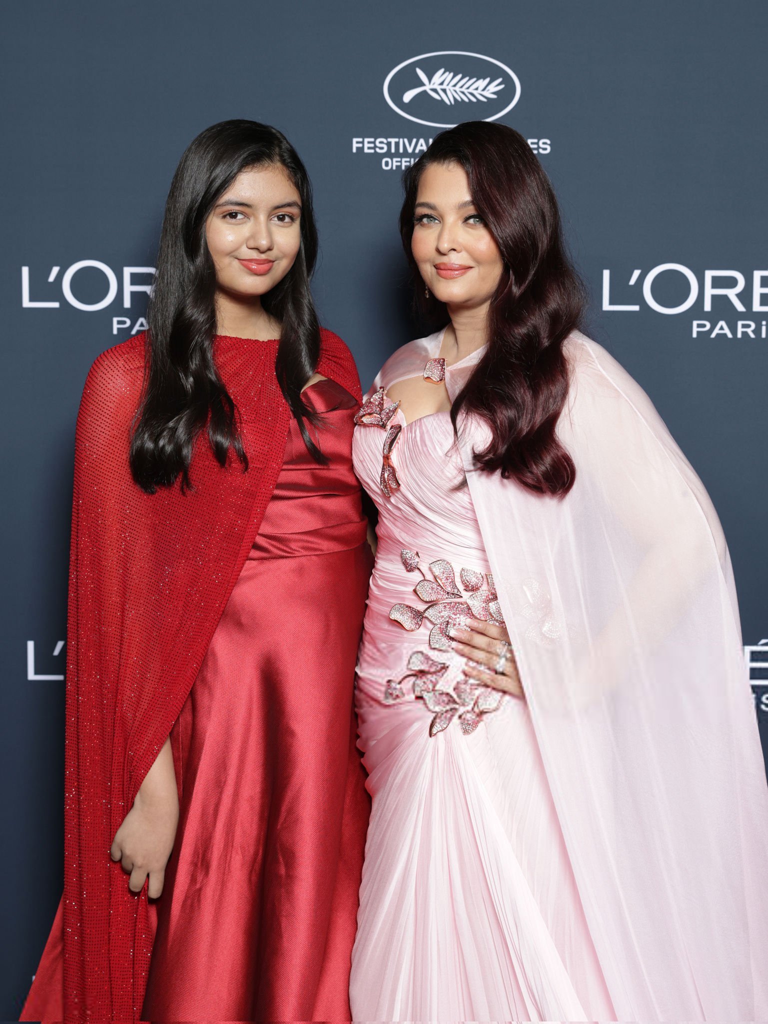 aishwarya, aishwarya aaradhya at cannes, aishwarya rai finally arrives at cannes, aishwarya and aaradhya twinning at cannes film festival