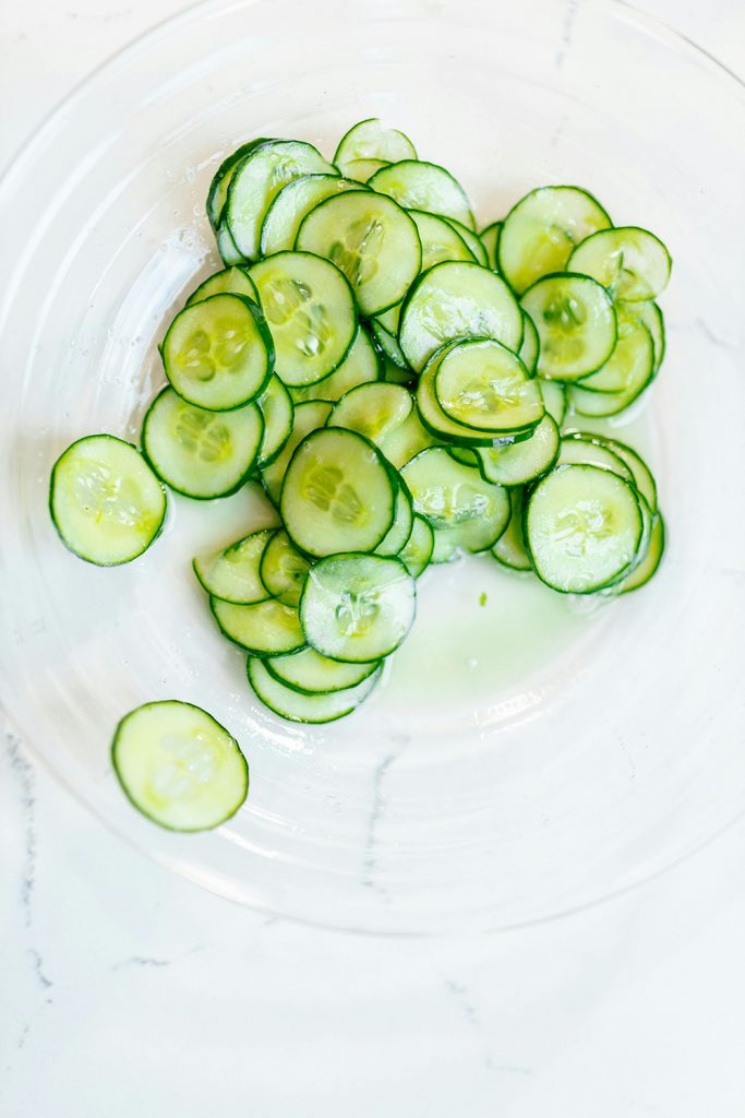 natural body cooling foods Cucumber, cooling foods to keep you cool, food that cool body temperature,