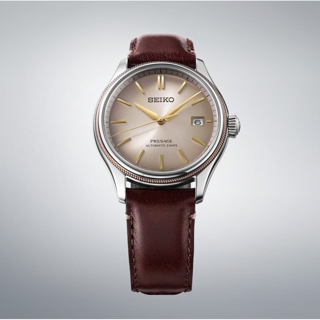 The leather used in this creation comes from REGAL, a well-known Japanese shoemaker.