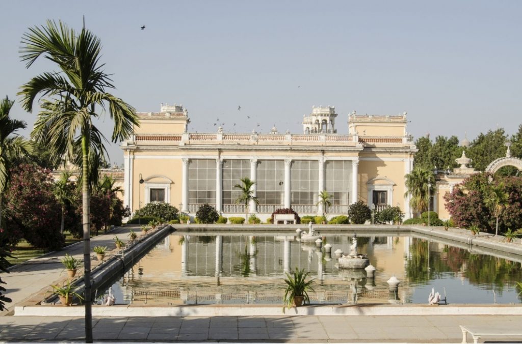 While visitors often admire the ceremonial grandeur of Chowmahalla Palace
