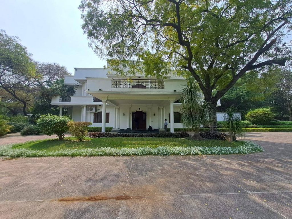 Situated near the airport yet remarkably removed from the city's intensity