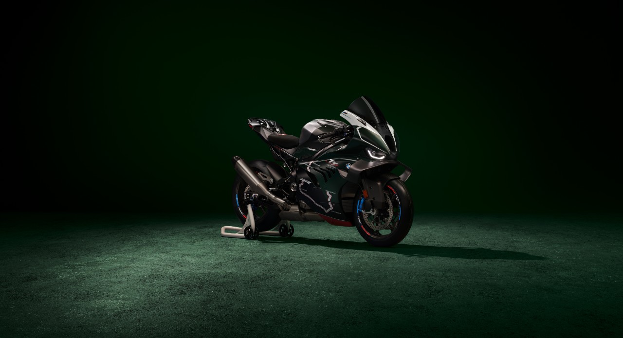 Created to honour the 115th running of the legendary Isle of Man TT, the BMW M 1000 RR Isle of Man TT Edition is more than a superbike; it is a rolling tribute to speed, bravery, and one of motorsport’s most dangerous proving grounds