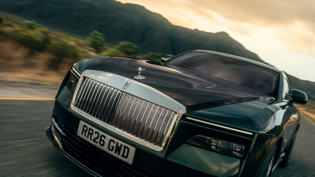 Underneath its familiar and majestic silhouette, Spectre Series II receives