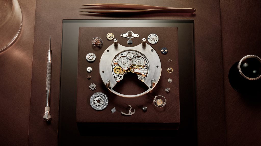 The Duometre Heliotourbillon Perpetual begins with a 44mm platinum
