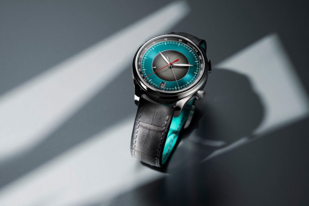 What makes the Endeavour Flyback Chronograph Dual Time Date