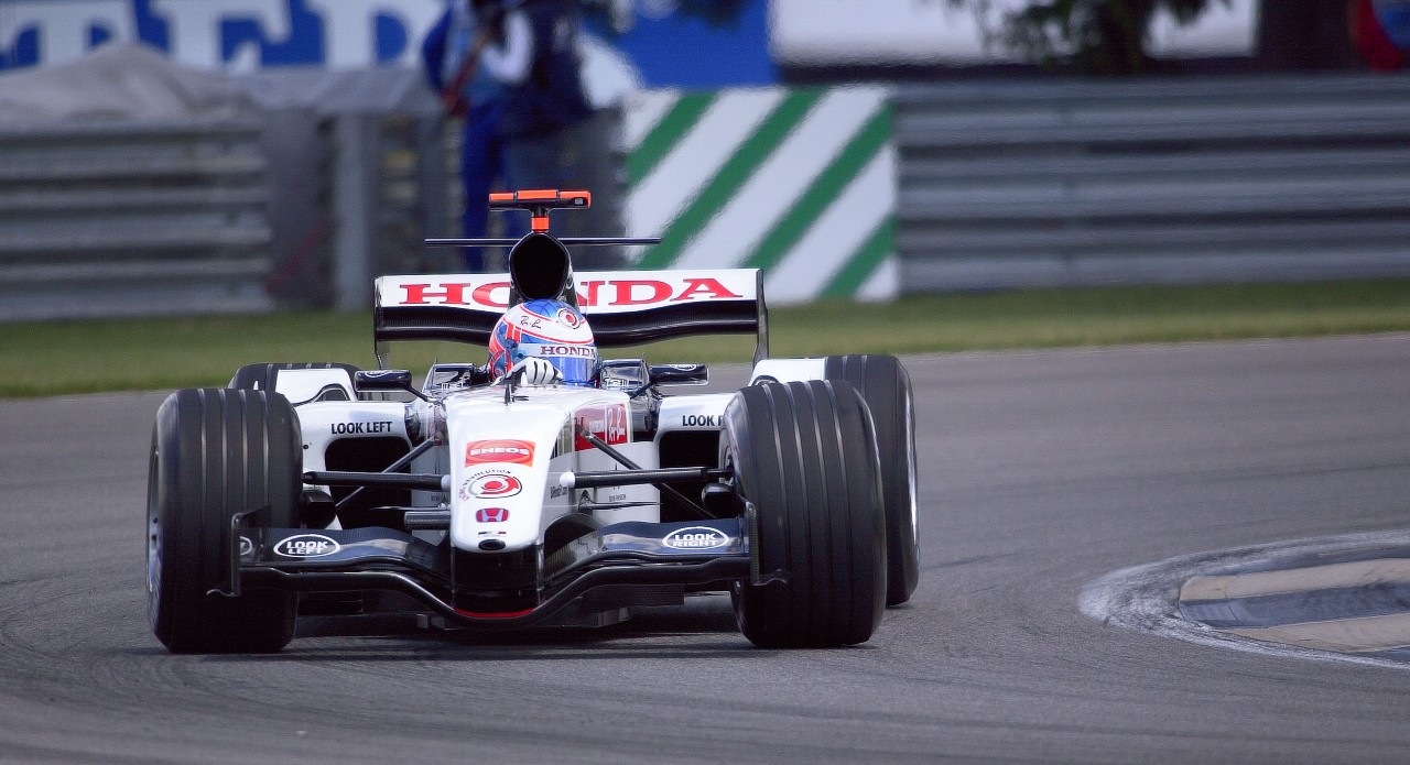 Why Do F1 Cars Use Open Wheels? The Engineering And Racing Advantage Explained