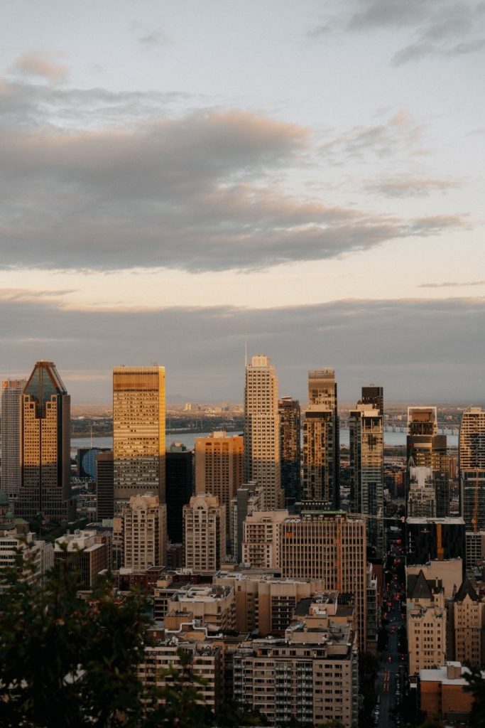Montréal blends European charm with North American energy, creating an atmosphere Libra finds irresistible. Elegant hotels, fine dining, beautiful architecture and cultural sophistication ensure every moment feels beautifully curated. It is football wrapped in style.